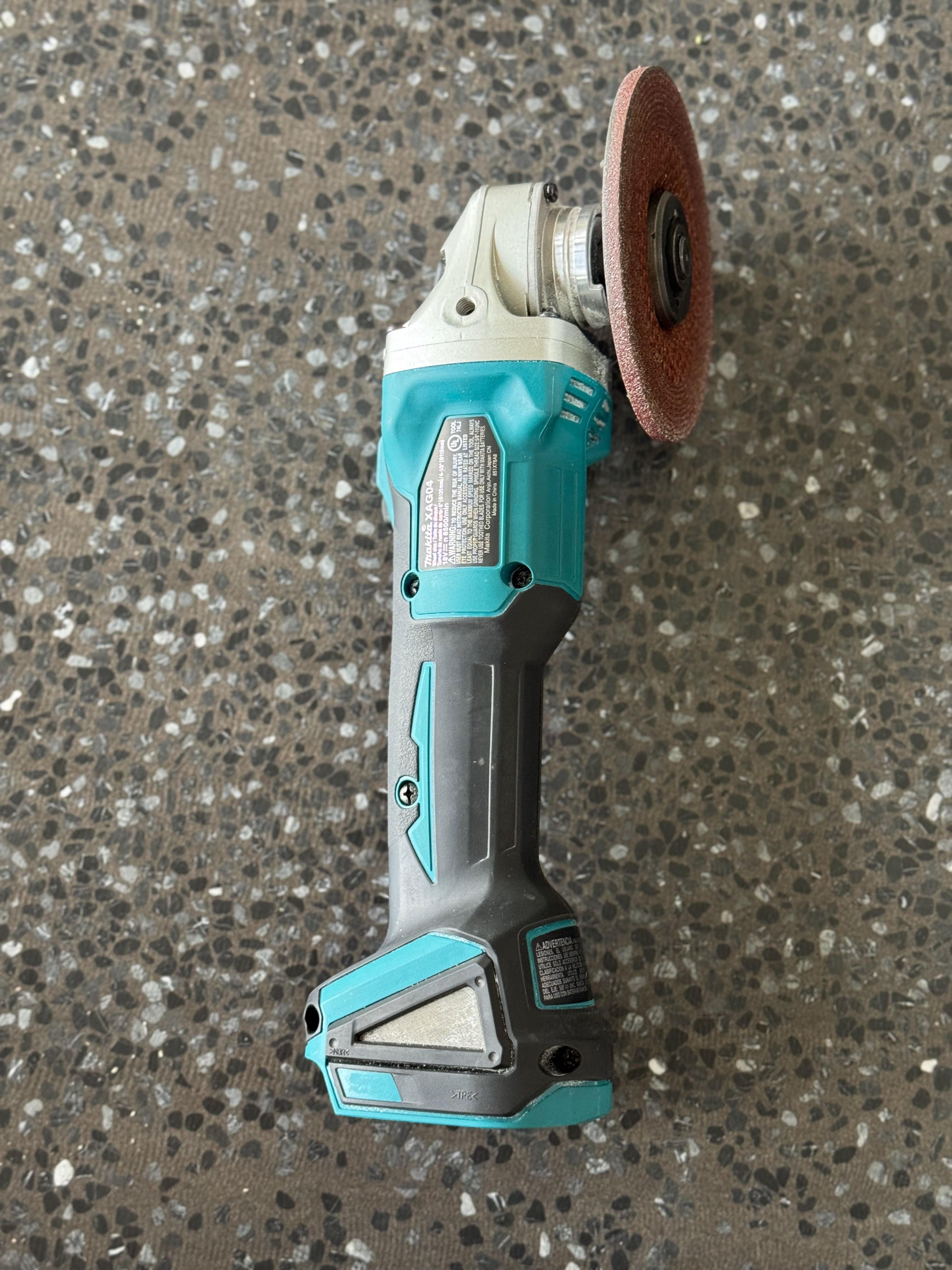 Second Chance Tools Makita XAG04Z  4-1/2 / 5" Cut-Off/Angle Grinder, Tool Only Grinder